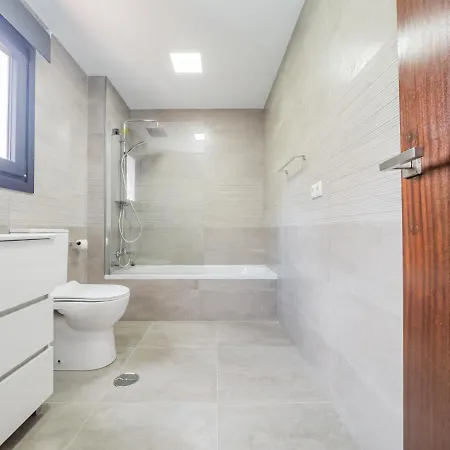 Cubo's Front Villa *